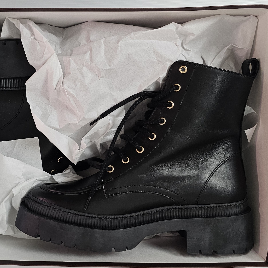 Bobbies Paris Fallon Boot In Deep Black Size 40fr / 9.5us — image 4 of 8